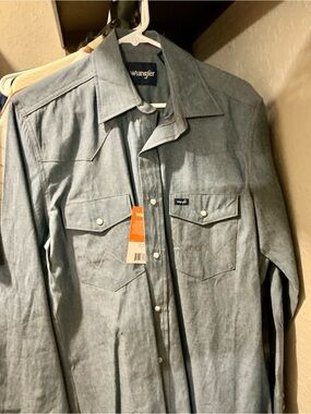Wrangler Men's Light Blue Chambray Western Shirt